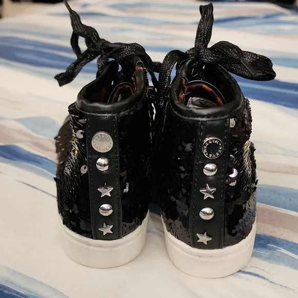 Steve Madden Kid’s Sequin Emoji Smiley Sneakers, Size 3 - Picture 8 of 8